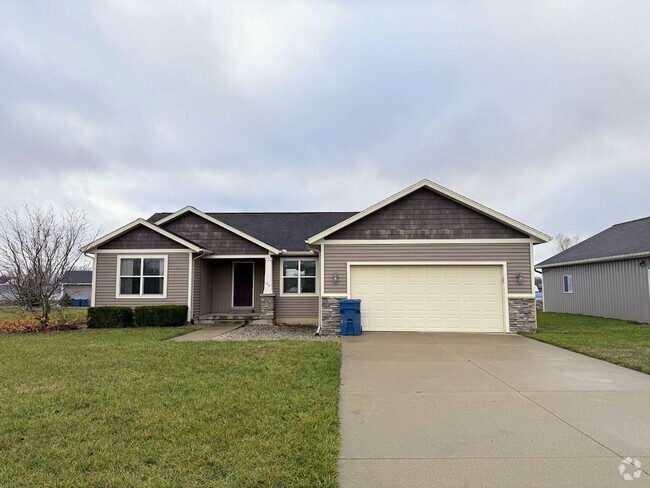 Building Photo - Four Bedroom Home in Shelbyville