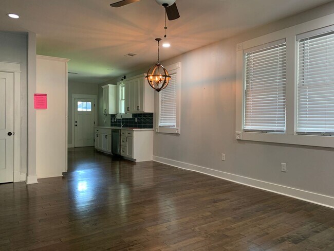 Photo - 116 Melrose Cir