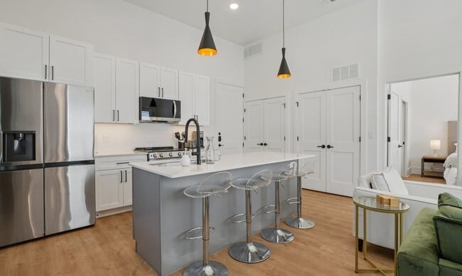 Photo - 6418 Maple Ave Unit 307