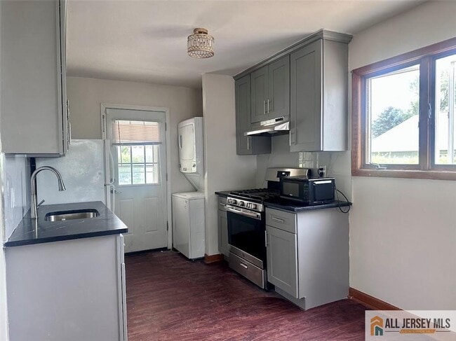 1710 Lincoln Hwy