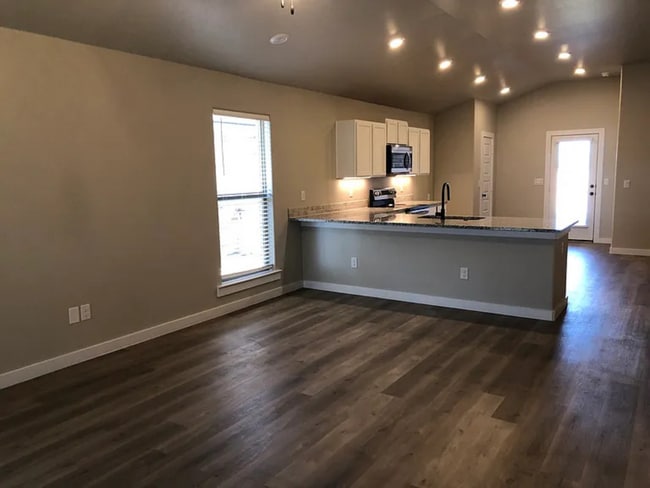 Photo - 13506 Avenue X