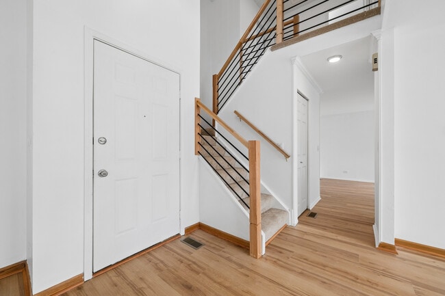 Photo - 1553 Brandywyn Ct N