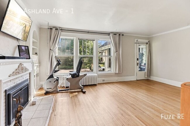 Photo - 1253 Ashland Ave Unit 1