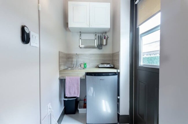 Photo - 140 NW 23rd Ave