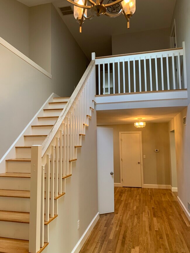 Photo - 28 Lantern Ln