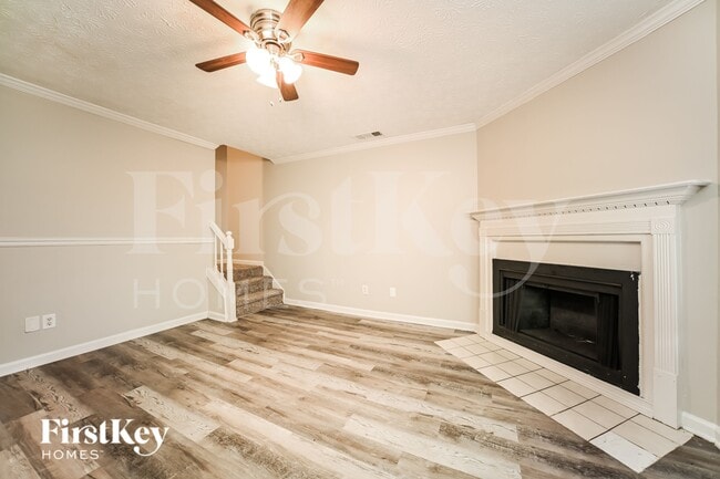 Photo - 350 Country Club Dr