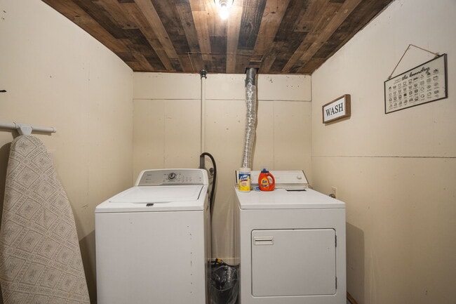 Photo - 420 N 6th Ave