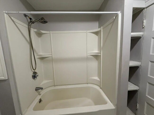 Photo - 205 Chelsea St