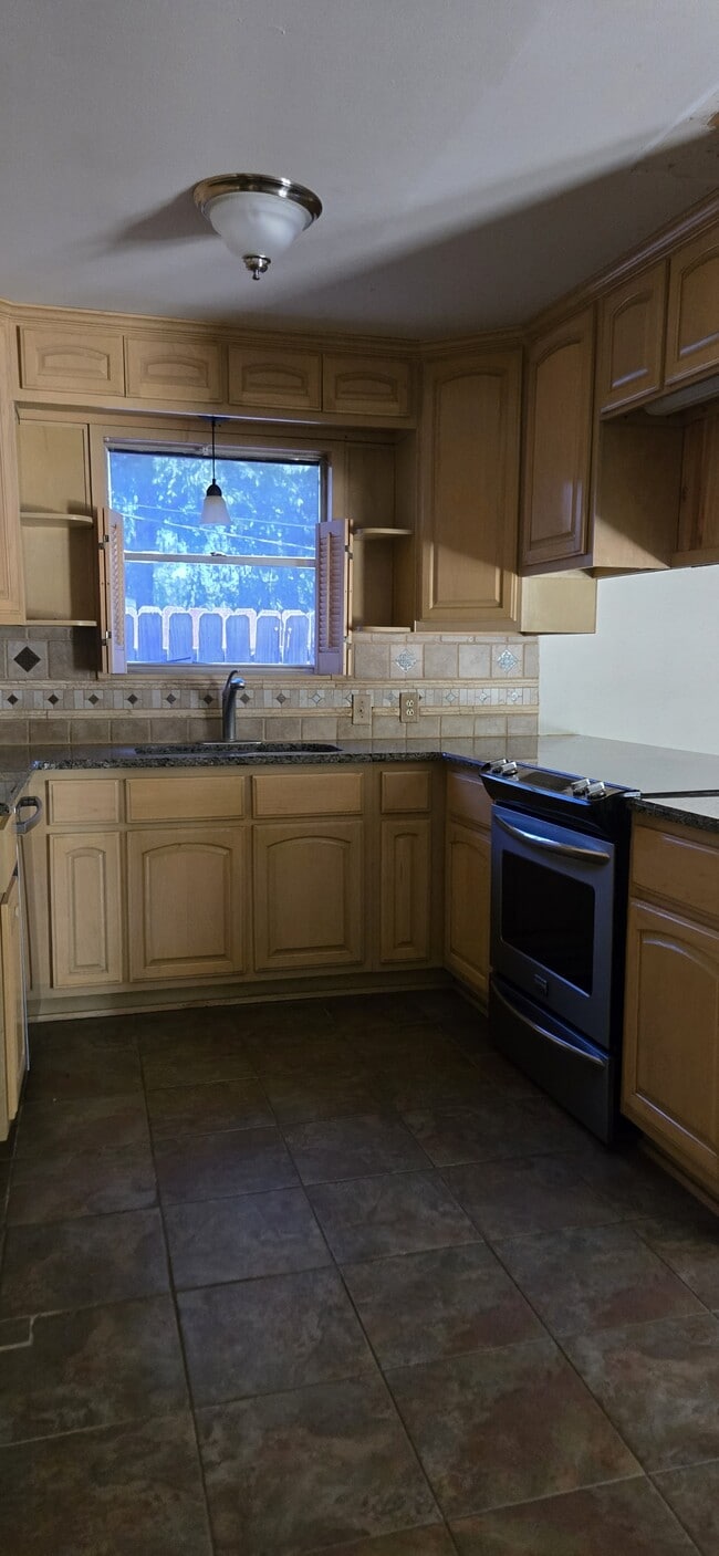 Photo - 1814 Linwood Rd
