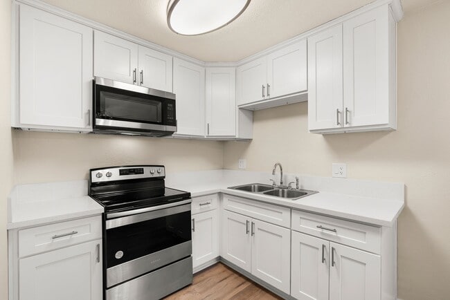 Briarwood Apartments - Riverside, CA - Briarwood Apartments - Riverside, CA