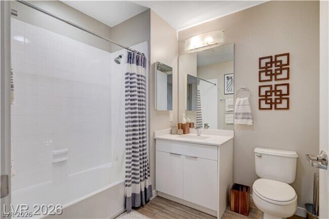 Photo - 353 E Bonneville Ave Unit 581