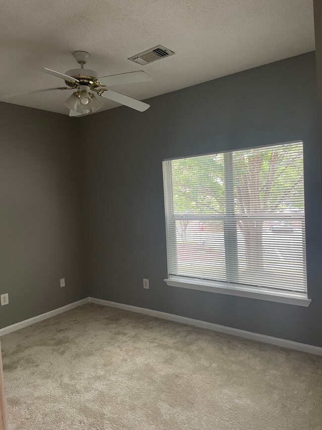 Photo - 14302 Rosy Ln Unidad Beautiful Condo in Centerville
