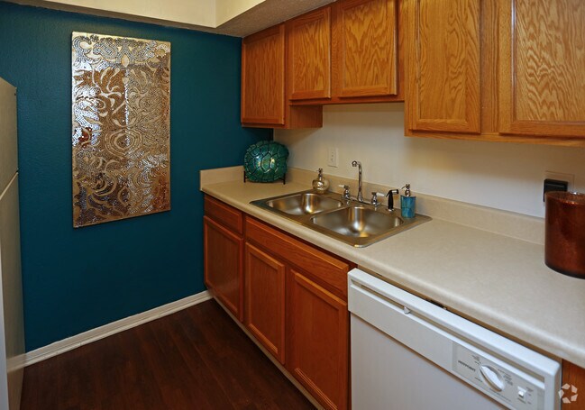 2 Bedroom - Quail Ridge Apartments