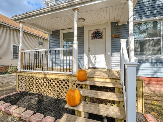 Photo - 3116 Searsdale Ave