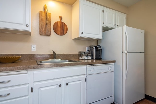 Photo - Pinewood Terrace