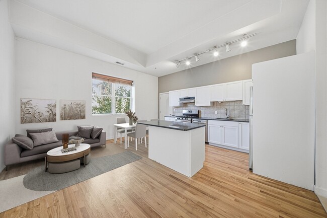 Photo - 156 Chelsea St Unit #103