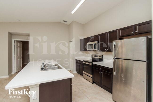 Photo - 711 Alford St SE