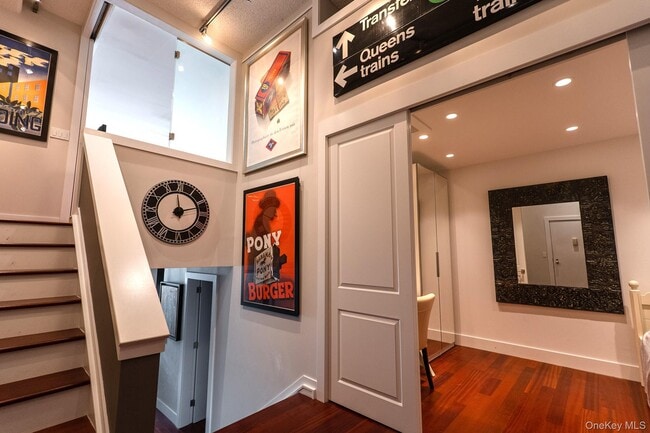 Photo - 1 Landmark Sq Unit 103