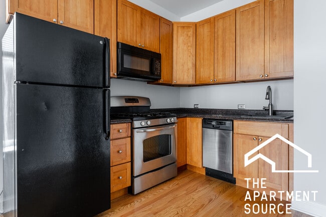 Building Photo - 1844 W 18th St Unit 1F Rental