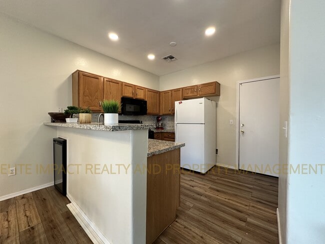 Photo - 3780 E Felix Blvd