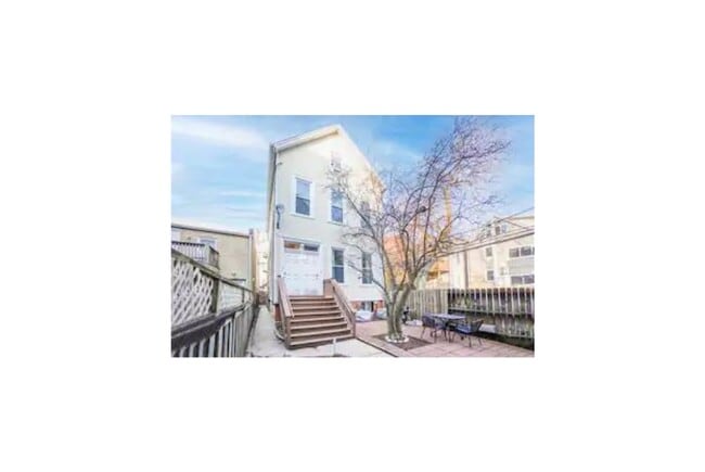 Photo - 1414 W Fletcher St Unit 1R