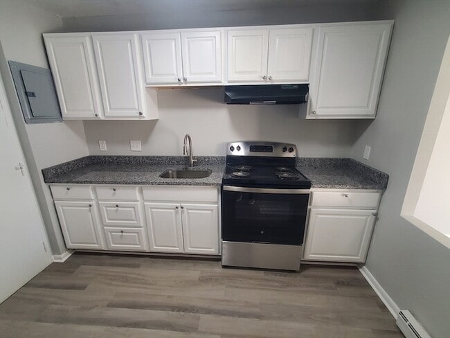 Building Photo - 760 Cummins Hwy Unit 18