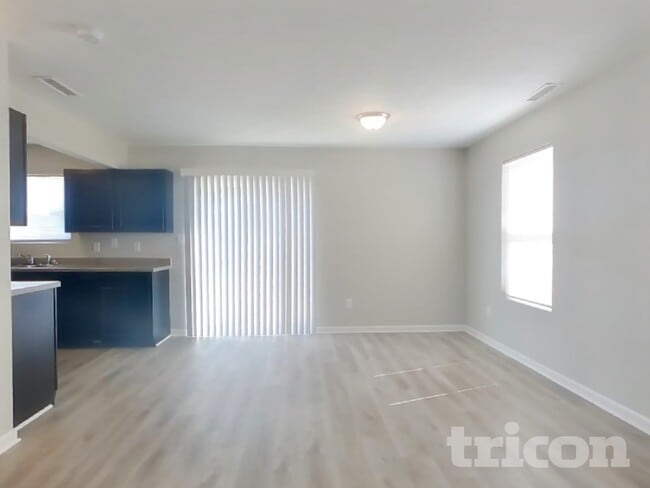 Photo - 2911 Wolfgang Way