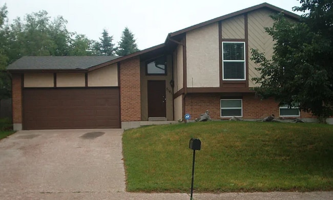 Building Photo - 4 Bedroom on Dublin available soon!