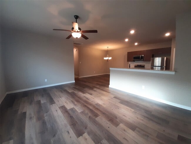 Photo - 9733 Grosbeak Ln