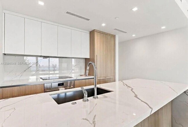 Photo - 2411 Laguna Cir Unit 1004
