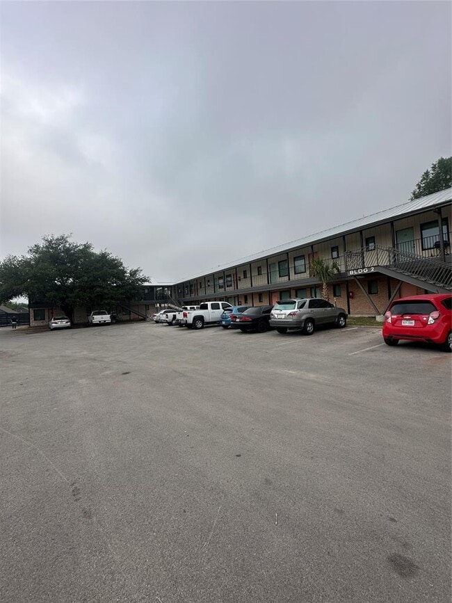 Photo - 9133 Northgate Blvd Unit 208