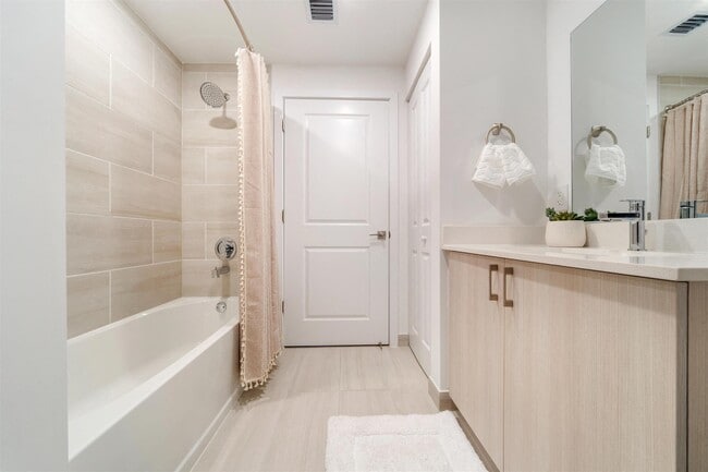 Photo - Hidden Lake Apartments