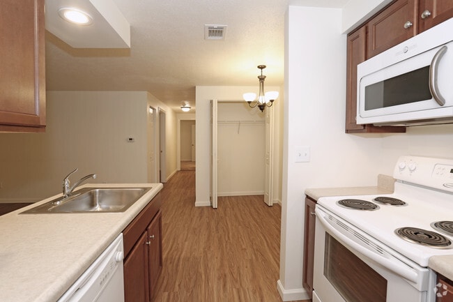 2BR - Kitchen - Heritage Square