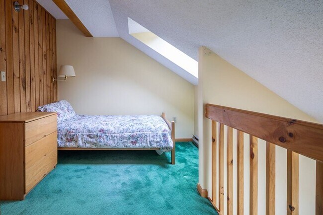 Photo - 135 Snowood Dr