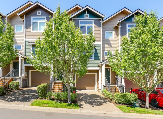 Building Photo - Immaculate 2-Bedroom Townhome in Tanasbourne with Smart Upgrades & High-End Finishes!