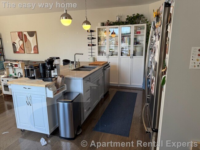 Photo - 434 McGrath Hwy Unidad #414