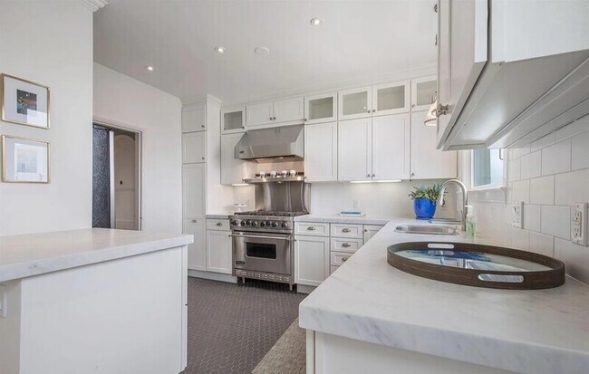 Photo - 2235 Beach St Unit 301