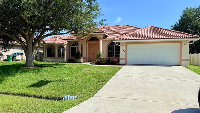 Photo - 4844 NW North Macedo Blvd House
