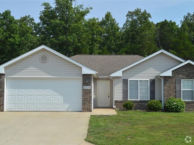 Building Photo - 24110 Tanglewood Rd Rental