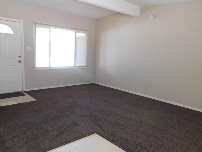 Photo - 4BD/2BA In La Mirage. Large Backyard!