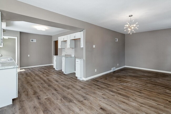 Building Photo - 5883 N 84th St Rental