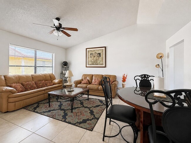 1104 Goldenrod Rd
