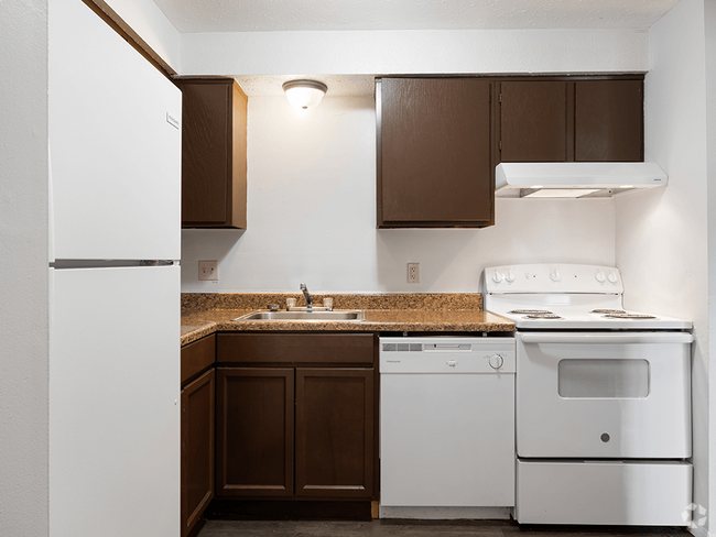 Welcome to Sandusky Apartments! - Foxborough Commons Rental