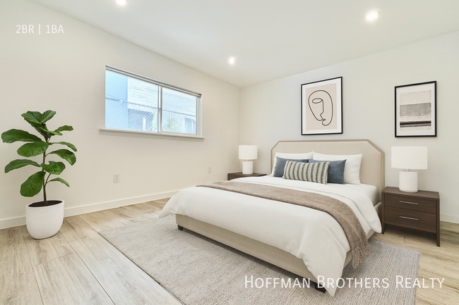 Photo - 562 N Kenmore Ave Unit 3