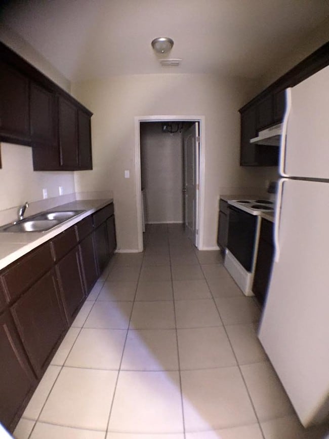 Photo - 2010 Miroslava Ave Unidad 10