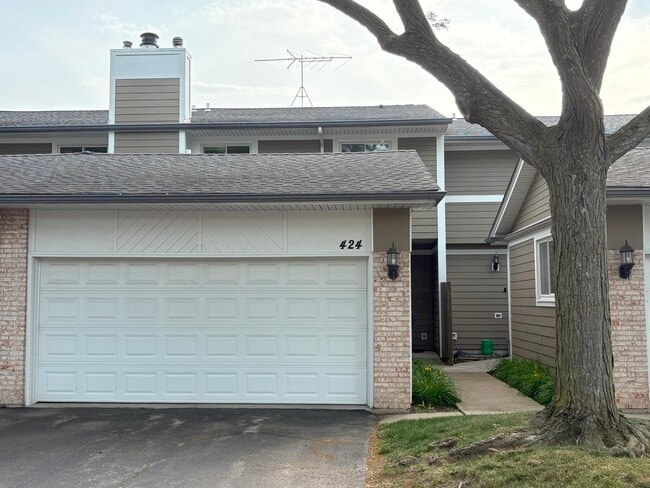 Photo - 424 Mallard Dr Townhome