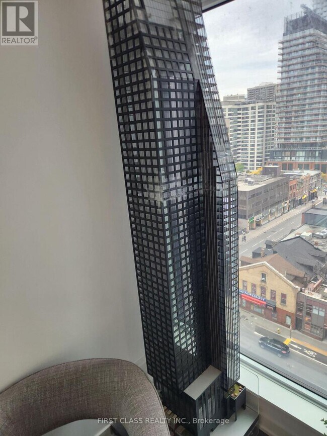 Photo - 8 Wellesley St W Unité PH07