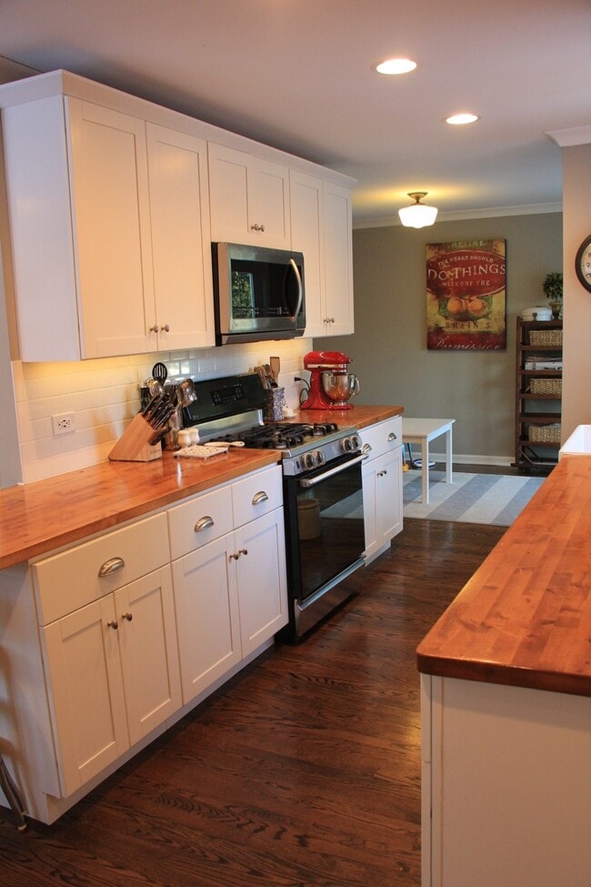 Photo - 616 Greenview Pl