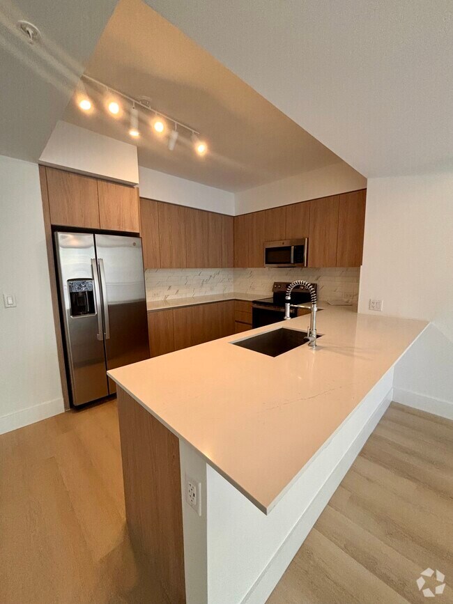 Building Photo - 2512 NE 181st St Unit B2 Rental