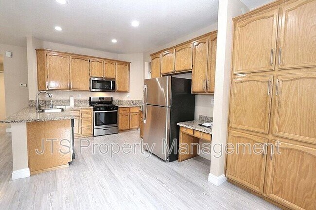 Photo - 1794 Stebbing Dr